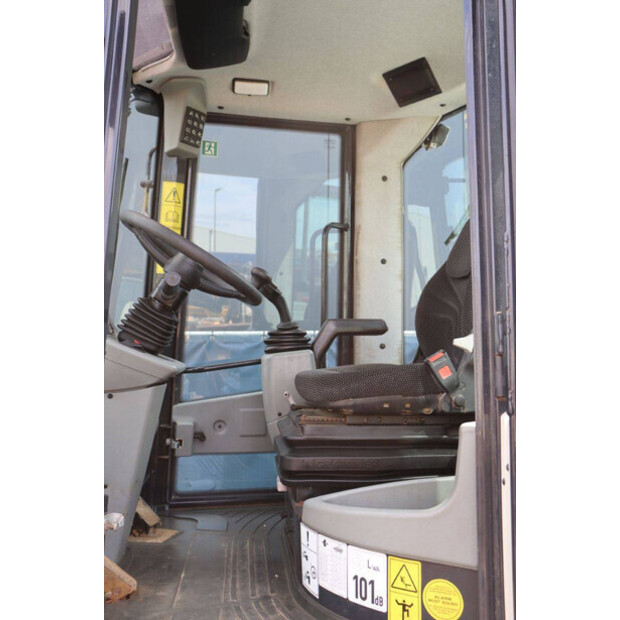 2021 شيف L100-41808974