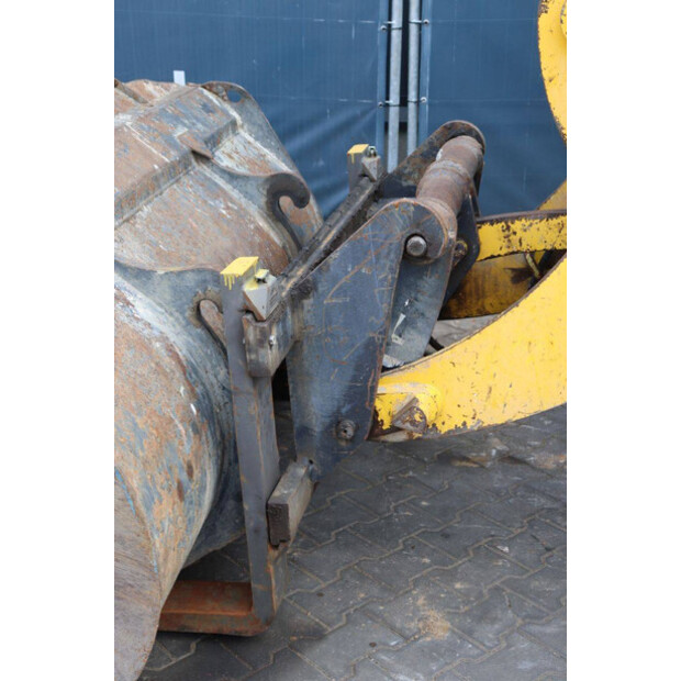 2012 Komatsu WA100M-6-41809002