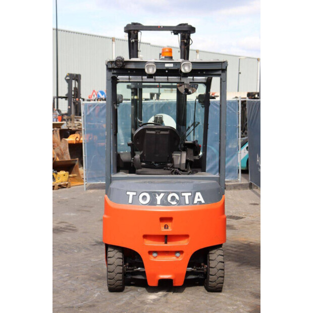 2015 Toyota 8FBMKT25-41809397