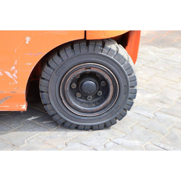 2015 Toyota 8FBMKT25-41809409