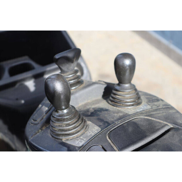 2016 Linde E25H-01/600-41809495