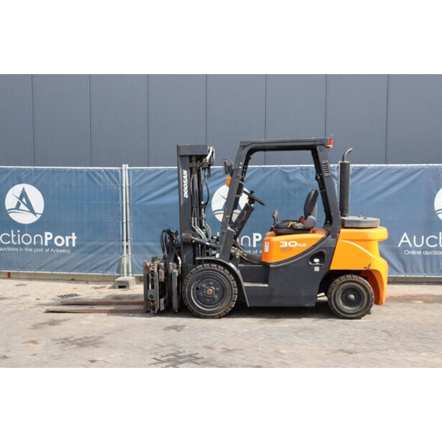 2020 Doosan D30GP-41809504