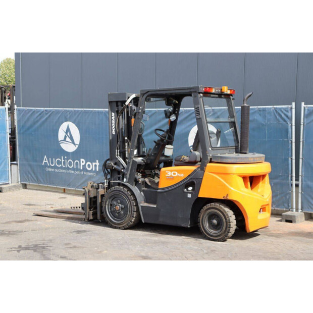 2020 Doosan D30GP-41809505