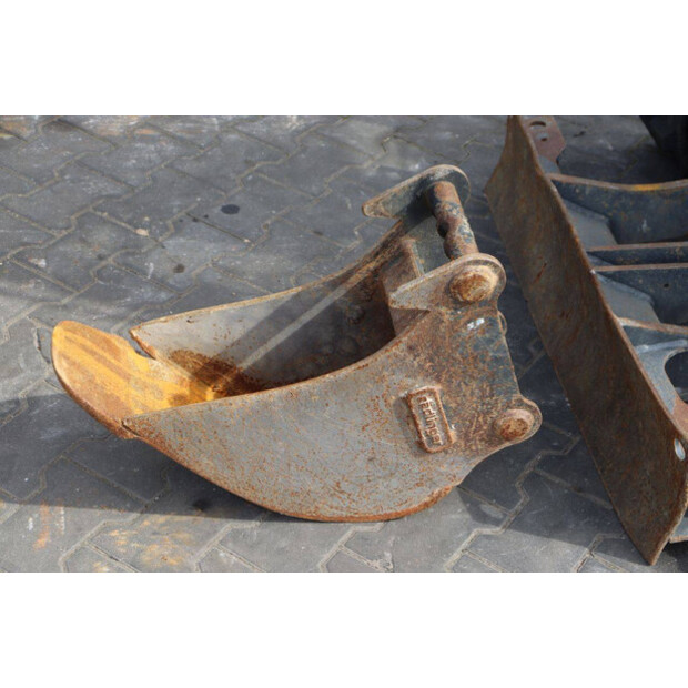 2023 Hitachi ZAXIS19-CR-41809676