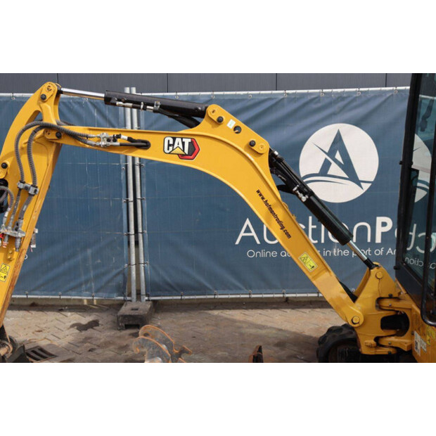 2021 Caterpillar 301.8-41809842