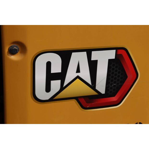 2021 Caterpillar 301.8-41809852