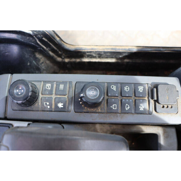 2021 Caterpillar 301.8-41809869