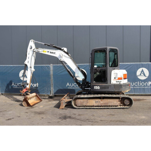 2017 BOBCAT E55-41809878