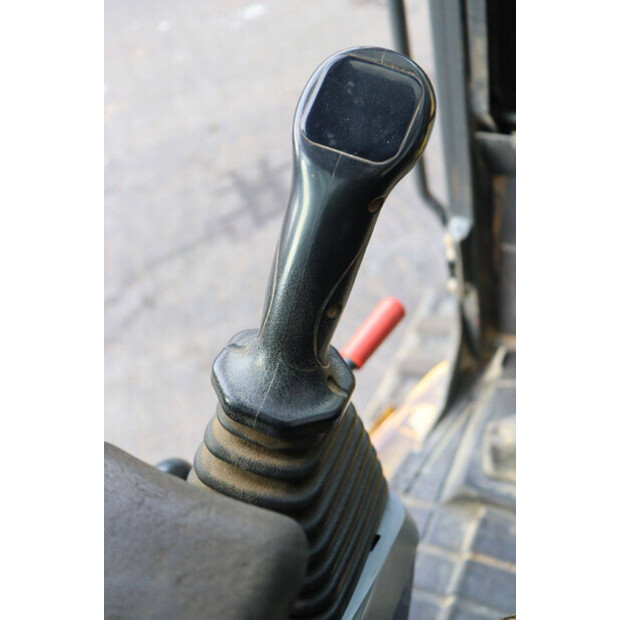 2012 كوماتسو PC55MR-3-41810218
