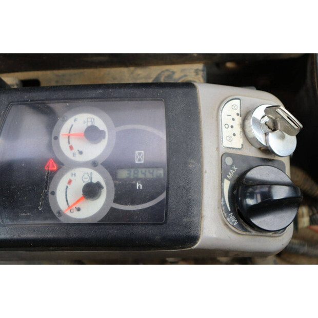 2012 كوماتسو PC55MR-3-41810222