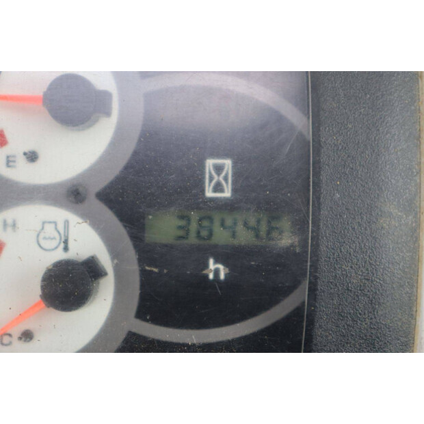 2012 كوماتسو PC55MR-3-41810223