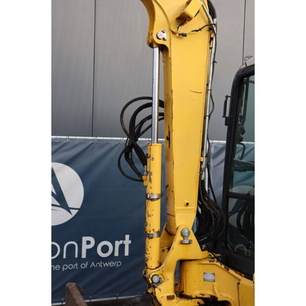 2012 كوماتسو PC55MR-3-41810228
