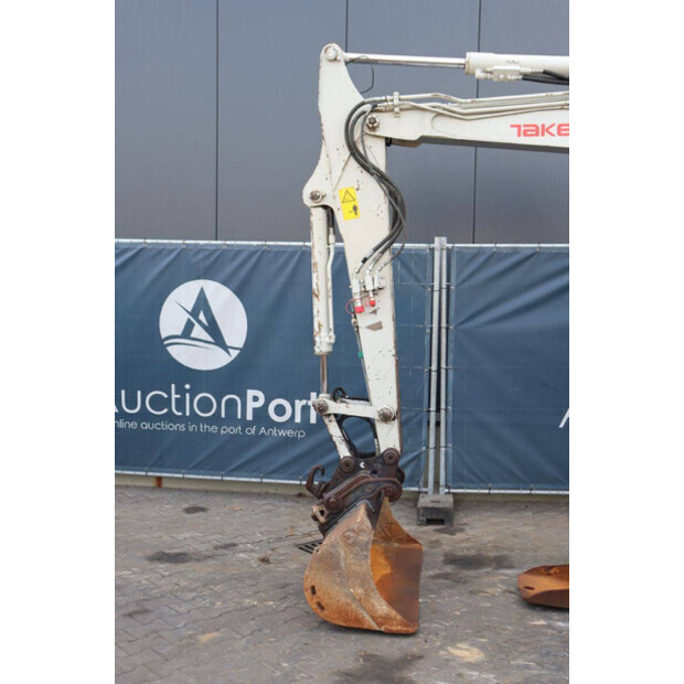 2017 TAKEUCHI TB250-41810278