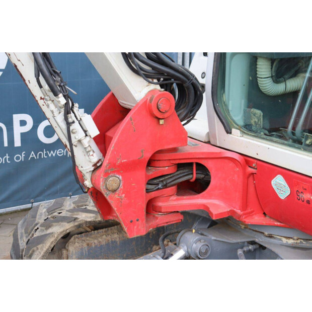 2017 TAKEUCHI TB250-41810280