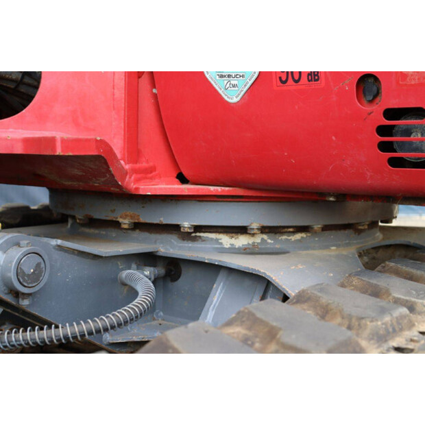 2017 TAKEUCHI TB250-41810281