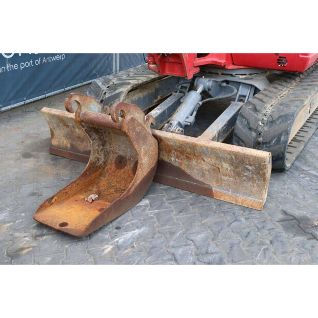 2017 TAKEUCHI TB250-41810287