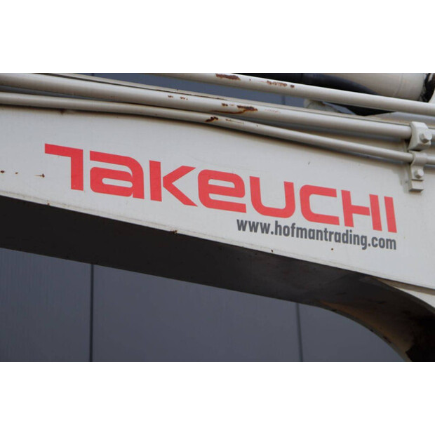 2017 TAKEUCHI TB250-41810288