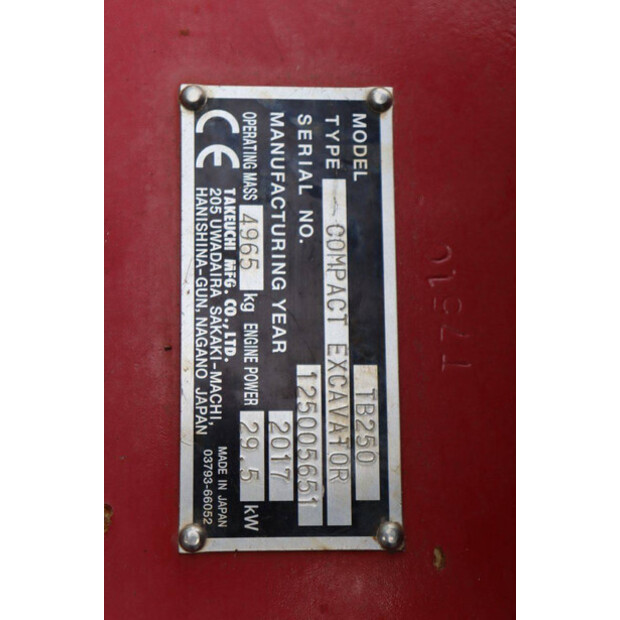 2017 TAKEUCHI TB250-41810297