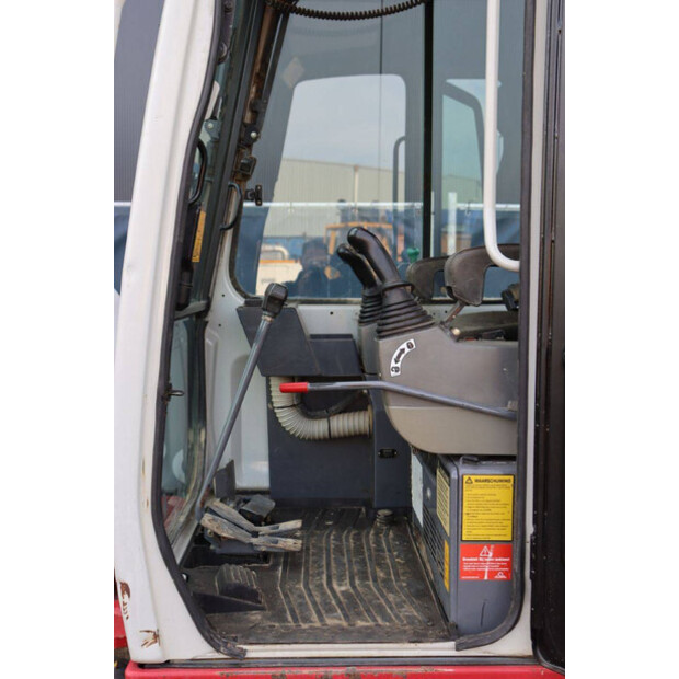 2017 TAKEUCHI TB250-41810298