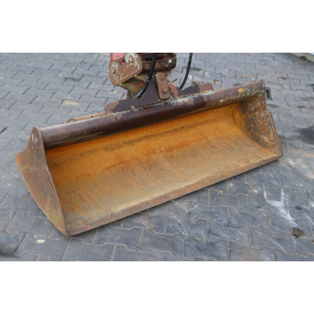 1999 بيلجوب 233-41810325