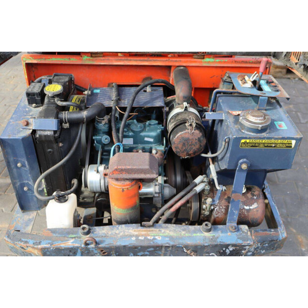 2001 كوبوتا KC100H-41810462
