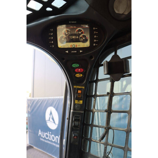 2011 BOBCAT T870-41810496