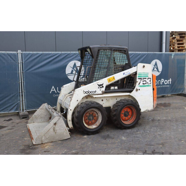 2000 BOBCAT 753-41810572
