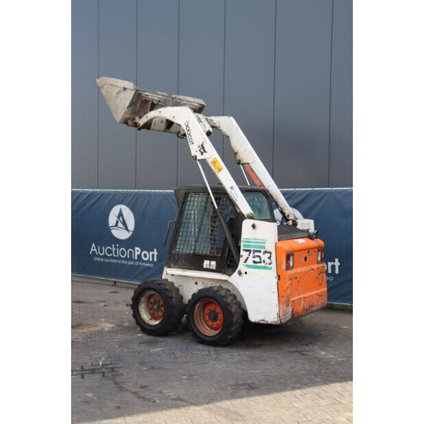 2000 BOBCAT 753-41810606