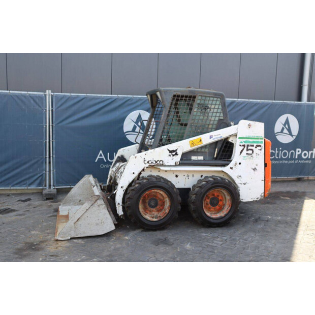2000 BOBCAT 753-41810688