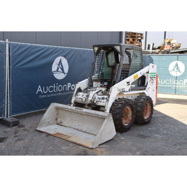 2000 BOBCAT 753-41810696