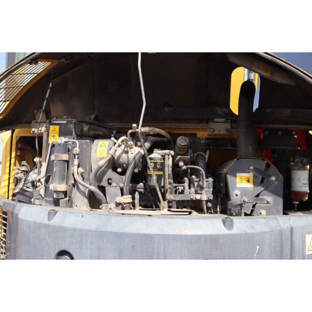 2012 Komatsu PW98MR-8-41810884