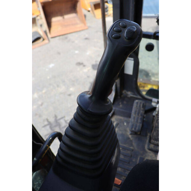 2012 Komatsu PW98MR-8-41810892
