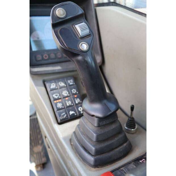 2017 SCHAEFF TW110-41810996