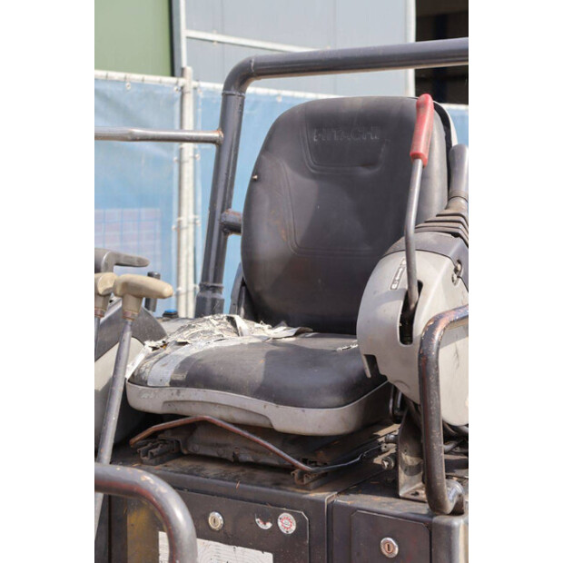 2007 هيتاشى ZX17U-41811239