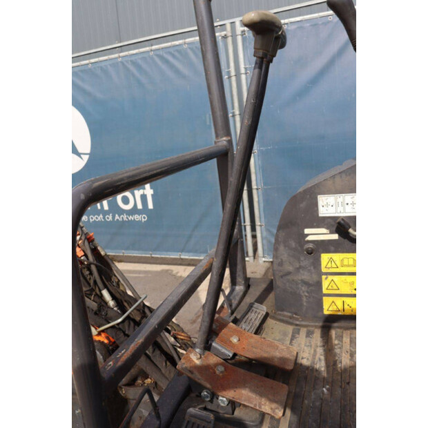 2007 هيتاشى ZX17U-41811243
