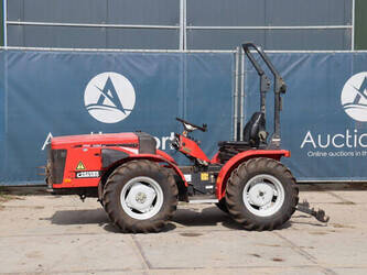 Image de TRACTEURS 2011 Antonio Carraro TTR 4400
