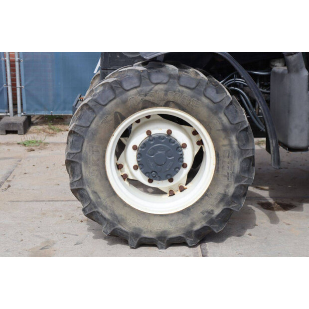 2001 New Holland TL90-41811416