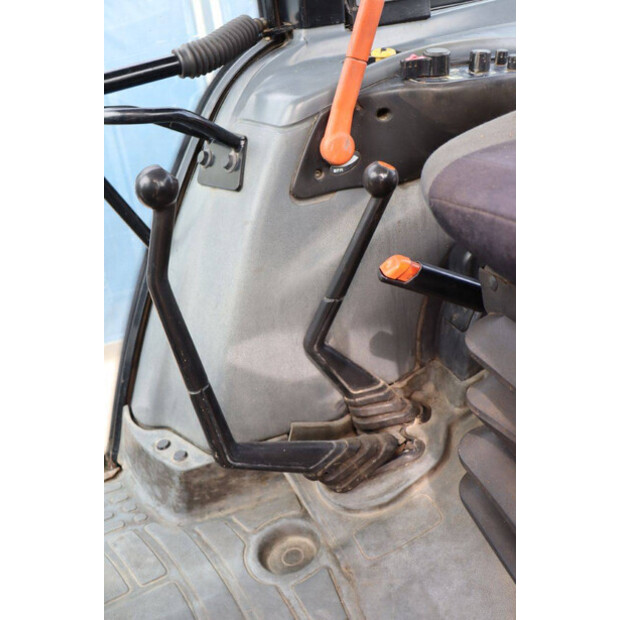 2001 New Holland TL90-41811443