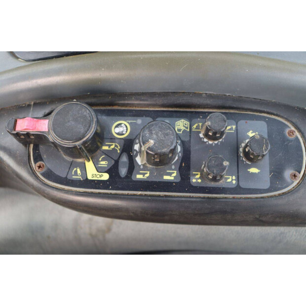 2001 New Holland TL90-41811446