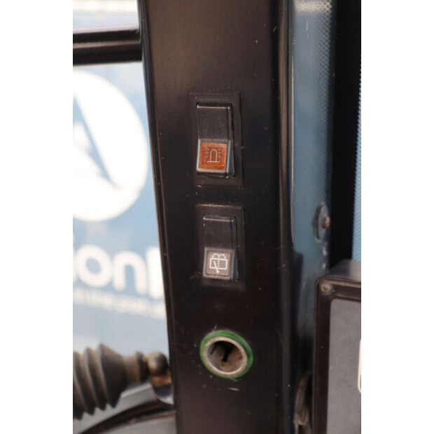 2001 New Holland TL90-41811448