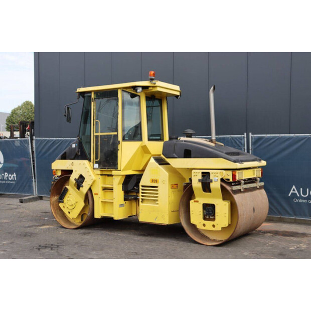 2004 BOMAG CC222HF-41811548