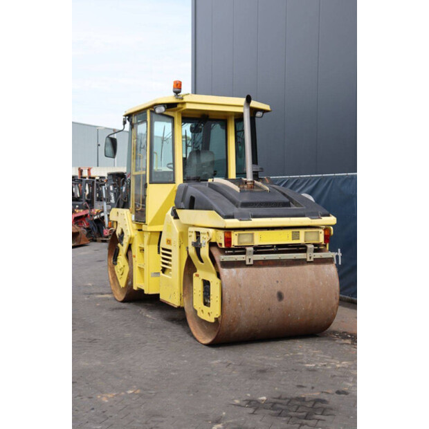 2004 BOMAG CC222HF-41811549