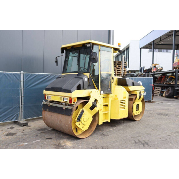 2004 BOMAG CC222HF-41811554