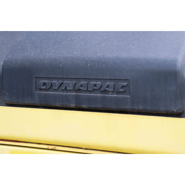 2004 BOMAG CC222HF-41811557