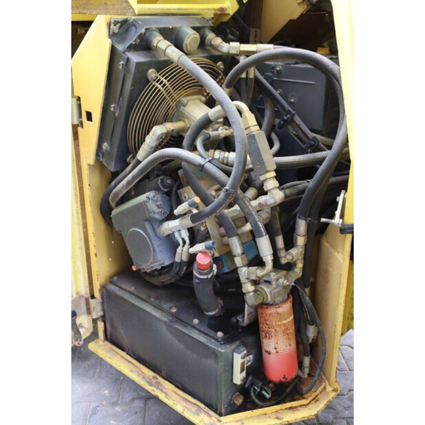 2004 BOMAG CC222HF-41811568