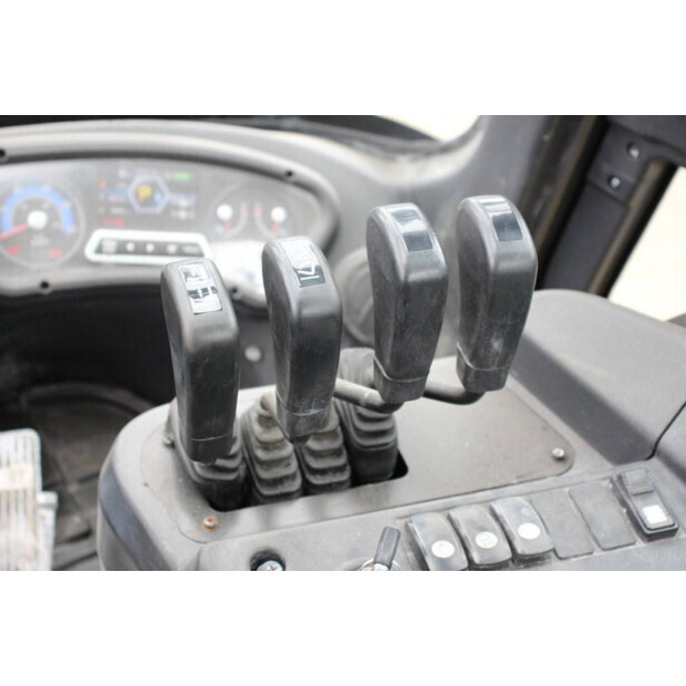 Hyundai 80D-9-41811747
