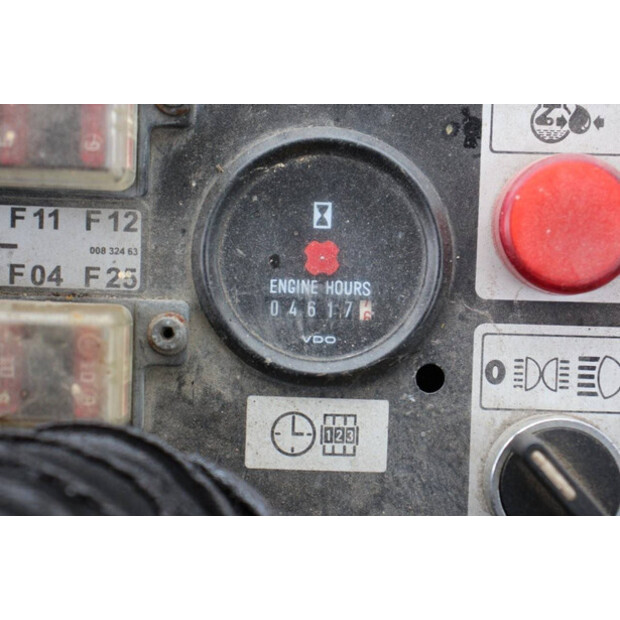 1998 بوماج BW144 AD-2-41811779