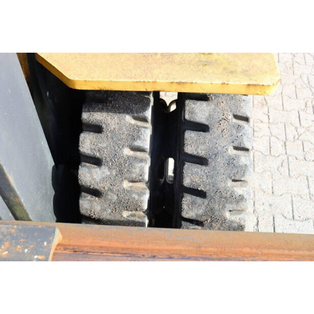 1993 بوس C80/60D/M-41811946