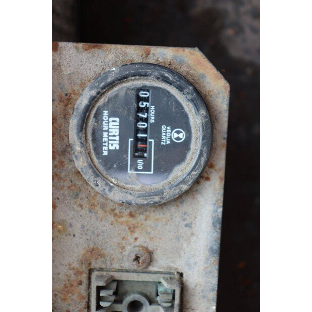 1993 بوس C80/60D/M-41811964