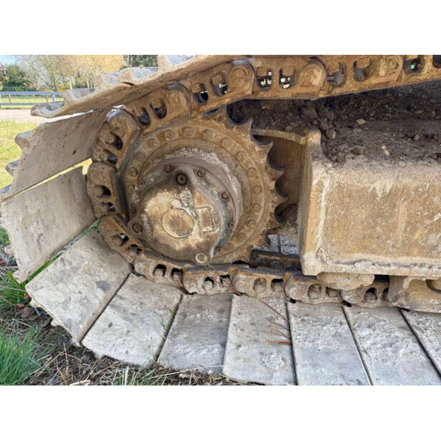 2006 New Holland E215-41812099